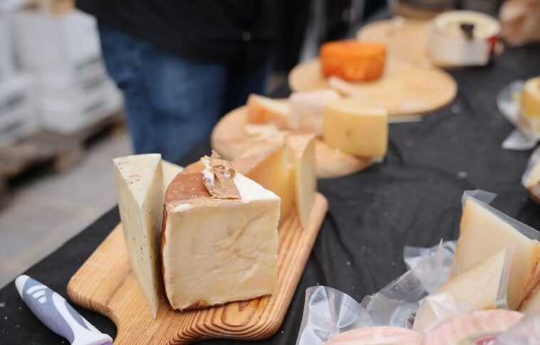 ‘Miradas al Queso’ abre con arte la Fiesta del Queso 2025 en Guía