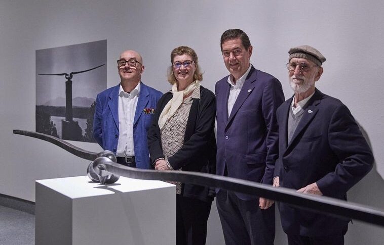 Martín Chirino luce en la Cúpula del Niemeyer
