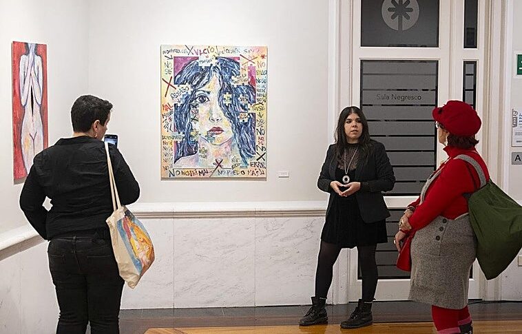 Gara Acosta reflexiona sobre la violencia y la cosificación de la mujer